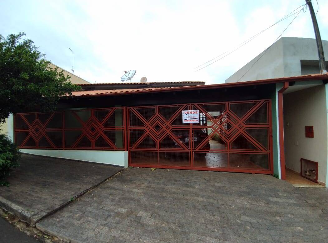 #2584 - Casa para Venda em Piraju - SP