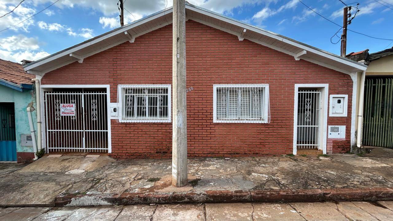 #2068 - Casa para Locação em Piraju - SP