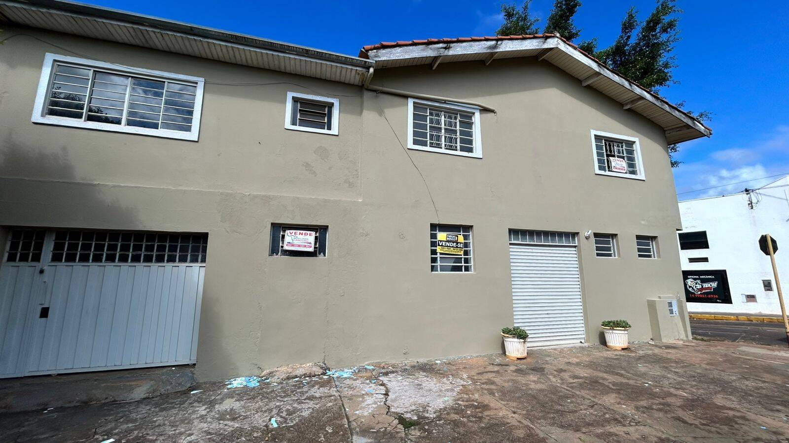 #2813 - Salão Comercial para Locação em Piraju - SP