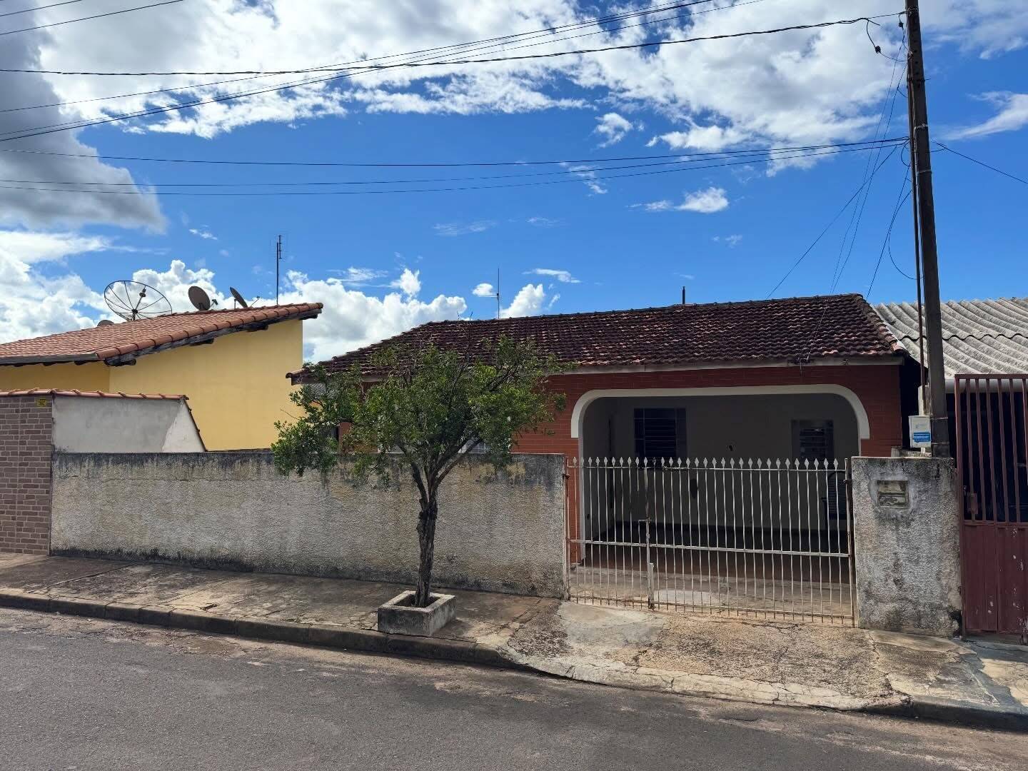 #3052 - Casa para Venda em Piraju - SP