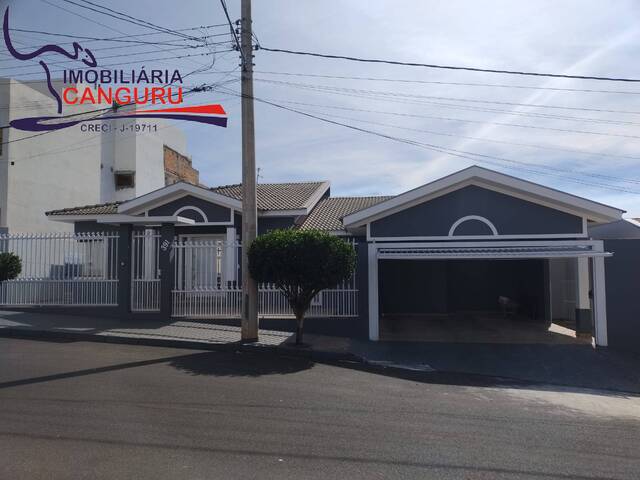 Casa na Avenida Inês Pereira de Maria, 1, Jardim São José em