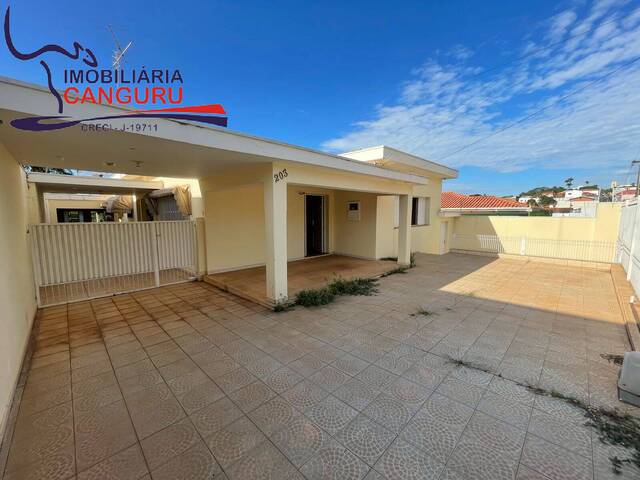 #2835 - Casa para Venda em Piraju - SP