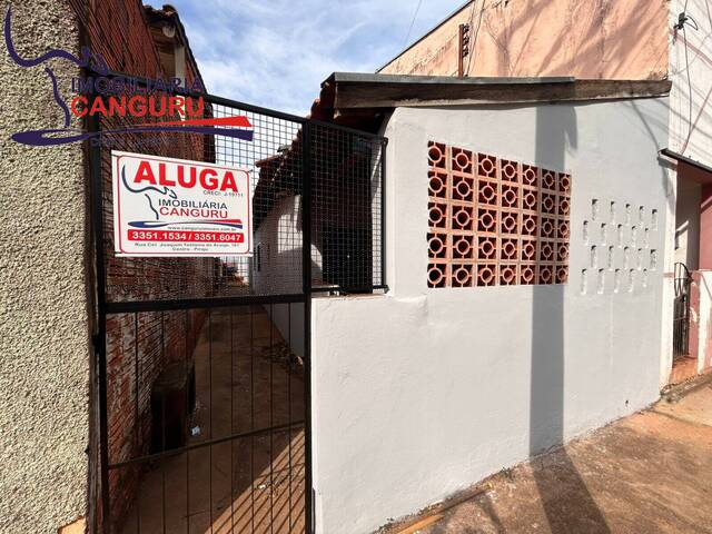 #2944 - Casa para Locação em Piraju - SP - 2