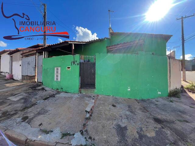 #2956 - Casa para Venda em Piraju - SP