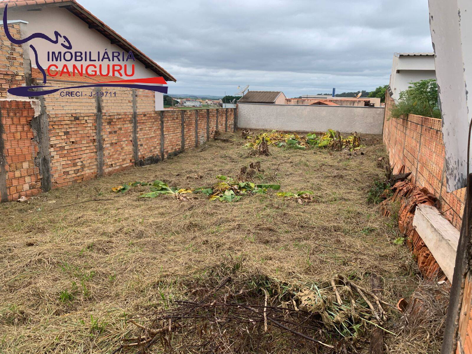 Terreno com 250 m² no Res. José Laino em Piraju-SP