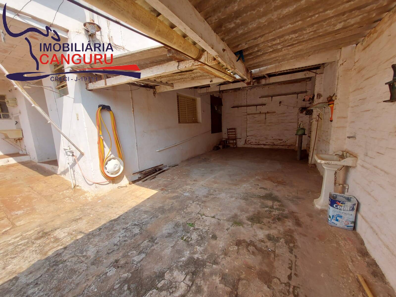 Casa à venda com 5 quartos, 327m² - Foto 29