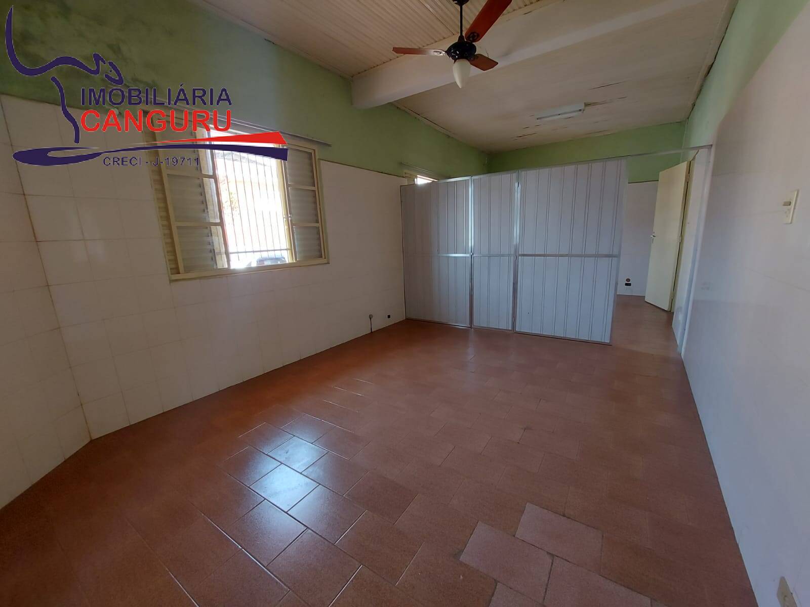 Casa à venda com 5 quartos, 327m² - Foto 14
