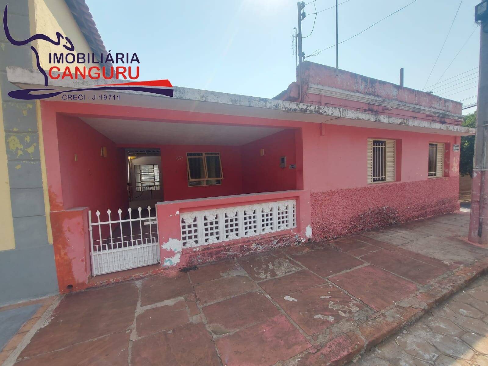 Casa à venda com 5 quartos, 327m² - Foto 1