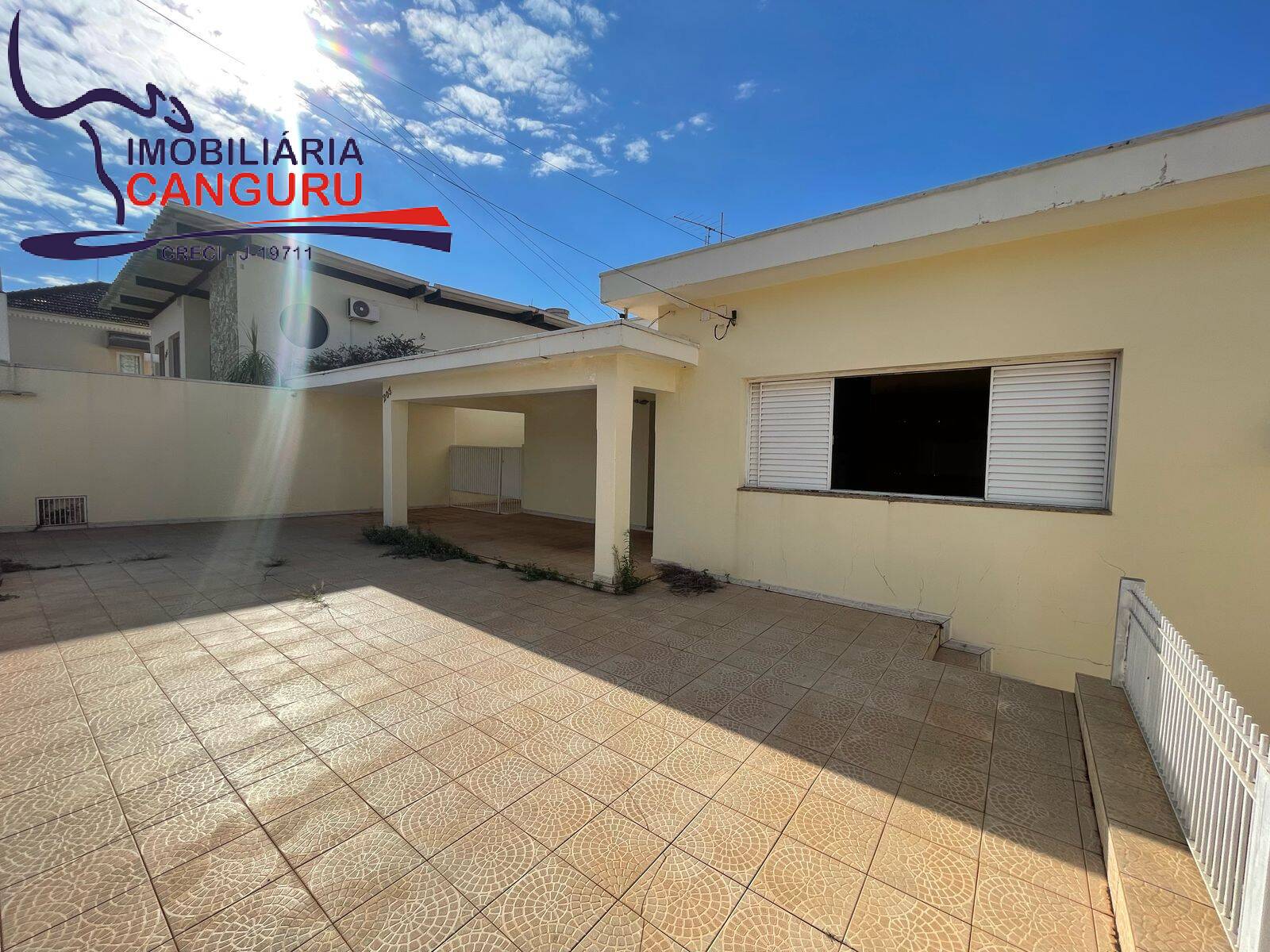 Casa à venda com 4 quartos, 291m² - Foto 3