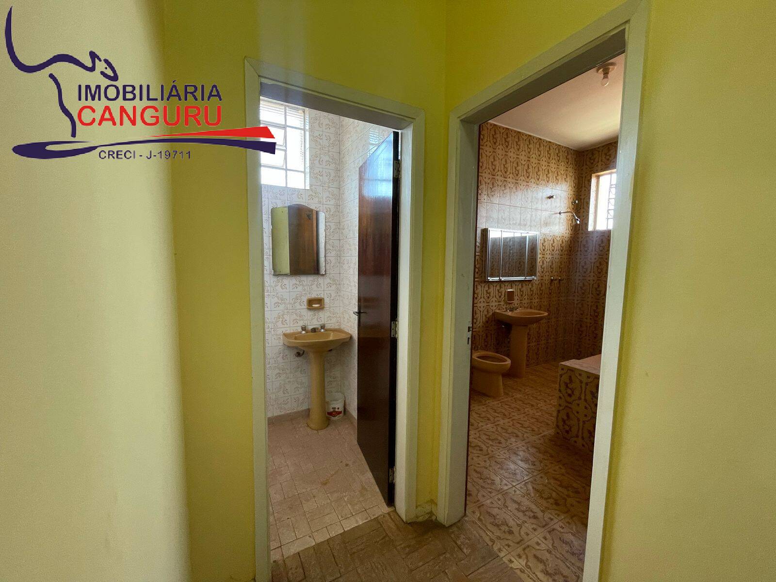 Casa à venda com 4 quartos, 291m² - Foto 11