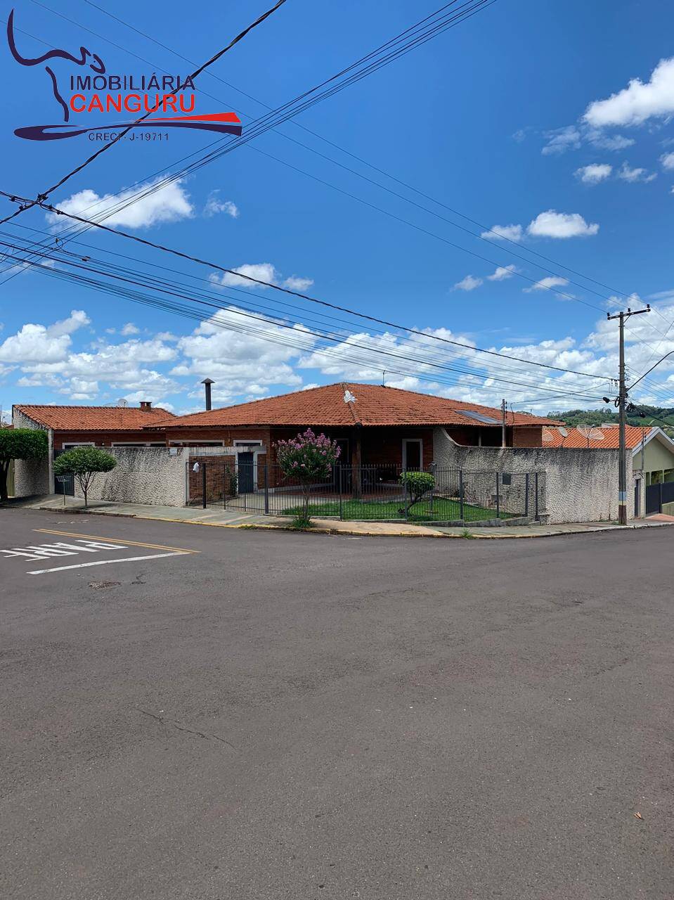 Casa de Esquina, 4 dormitórios - 672m² - Jardim Ana Maria - Piraju-SP