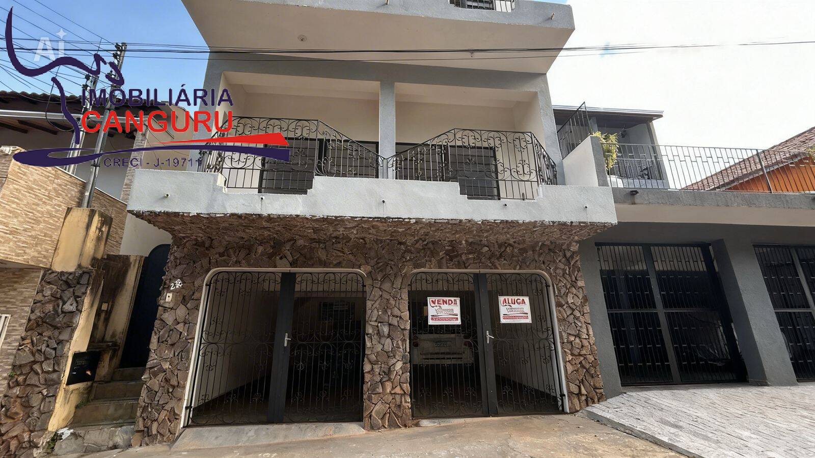 Casa, 5 quartos, 248 m² - Foto 1