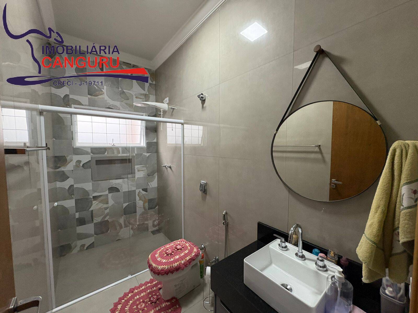 Casa, 3 quartos, 220 m² - Foto 13